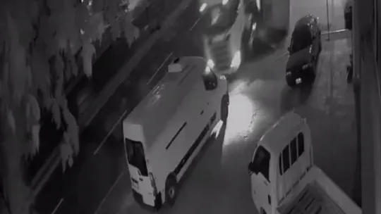 30 ton benzin yüklü tankerin kaza anı kamerada