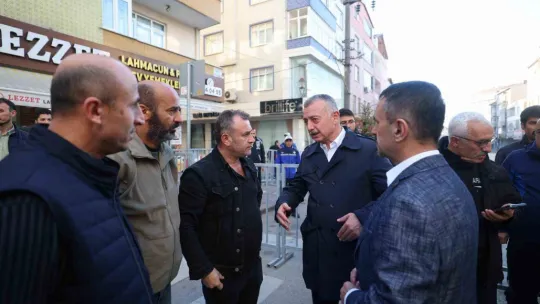 Bölgedeki tüm binalarda ve zeminde detaylı ölçümler yapılıyor