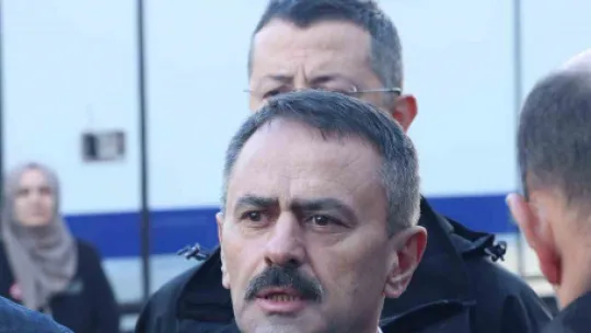 Bölgedeki tüm binalarda ve zeminde detaylı ölçümler yapılıyor