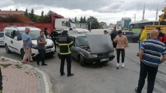 4 aracın karıştığı kazada yaralanan olmadı