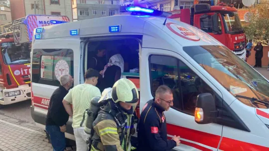 4 katlı binada yangın paniği