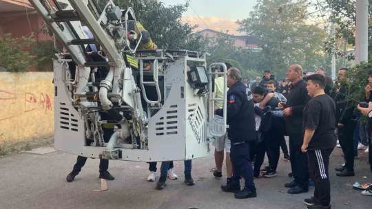 4 katlı binada yangın paniği