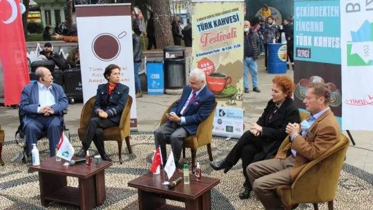 400 yıllık Türk kahvesi fincanları sergileniyor
