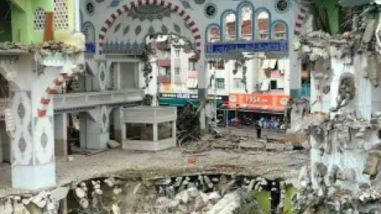 Yıkılan Paşa Cami'nden ilginç görüntüler