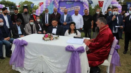 50 Roman çiftin nikahı kıyıldı!