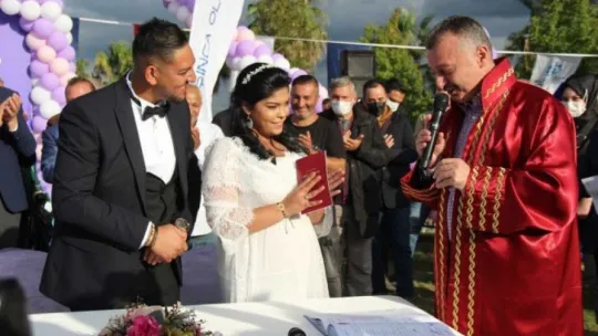 50 Roman çiftin nikahı kıyıldı!