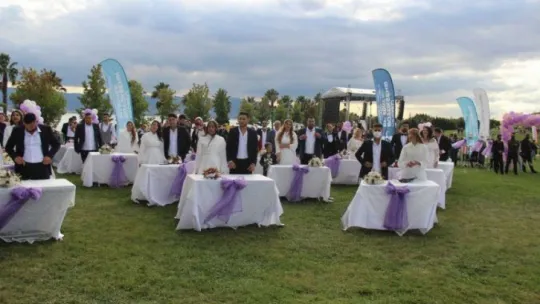 50 Roman çiftin nikahı kıyıldı!