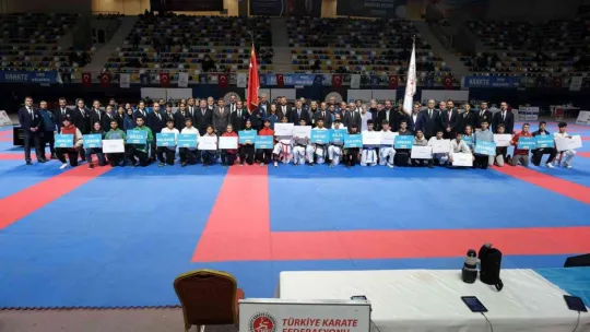 Bin 650 sporcudan altın madalya mücadelesi