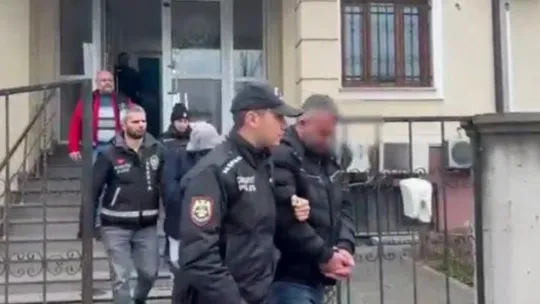 Sakarya'da 6 adrese eş zamanlı fuhuş operasyonu