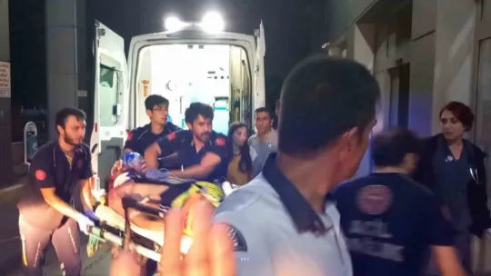 Kocaeli'de 6. kattan düşen genç hayatını kaybetti