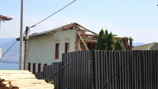 6 yıldır kapalı olan tarihi camide bekleyiş sona erdi