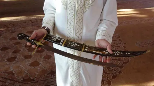 Kılıçla hutbe geleneği bu camide yaşatılıyor