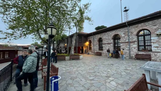692 yıllık ecdat yadigarı camide bayram namazı