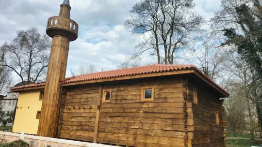 Sakarya'da 698 yıllık camii, yeniden ibadete açılıyor