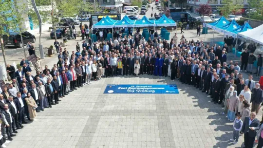 7'den 77'de tüm vatandaşlar bayram günü kucaklaştı
