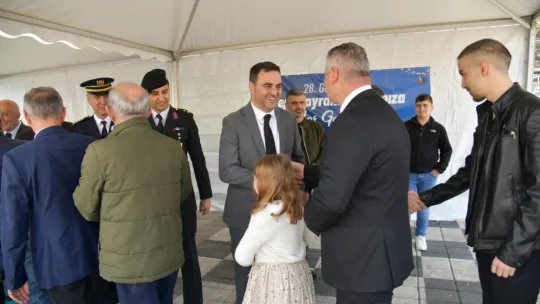 7'den 77'de tüm vatandaşlar bayram günü kucaklaştı