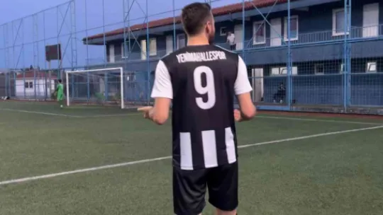 Kaleciliğe küsüp forvete geçti, golcülüğüyle rakiplere bela oldu
