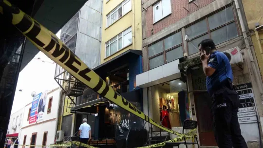 7. kattan düşen genç son yolculuğuna uğurlandı
