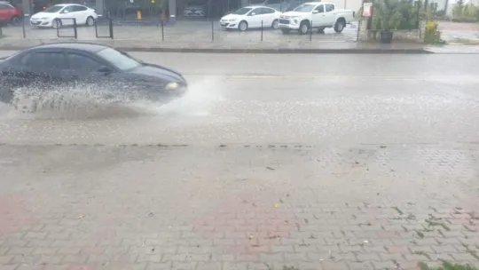 7 Yıldızlı ilçe sular altında!