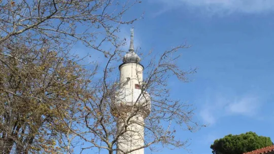 700 yıllık Orhan Camii'ne turist akını