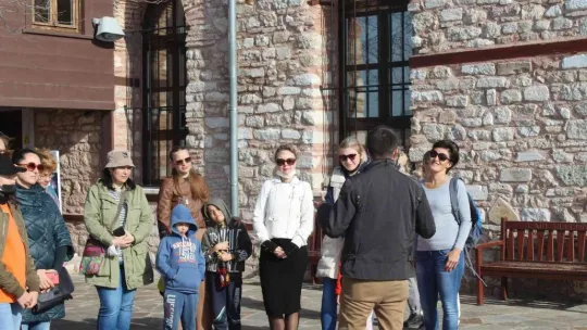 700 yıllık Orhan Camii'ne turist akını