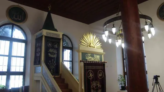 700 yıllık Orhan Camii'ne turist akını