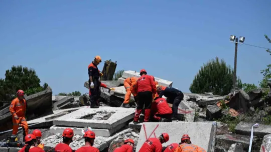 7.2'lik deprem senaryosu: 13 ilden destek ekip geldi