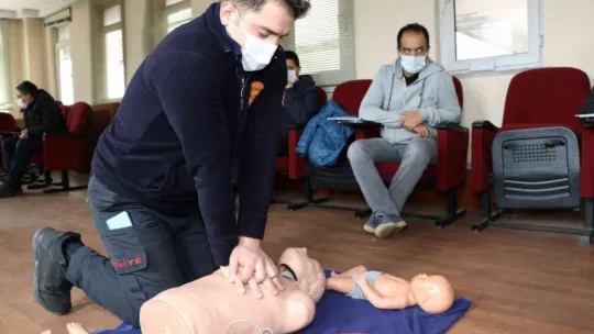 740 kişi ilk yardım öğrenerek, sertifika aldı