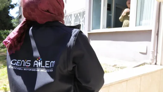 86 yaşındaki Ali amcanın tüm ihtiyacını büyükşehir karşılıyor