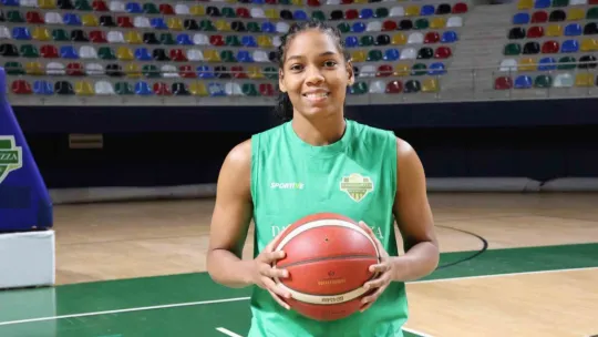 9 bin kilometrelik mesafe basketbol için kapandı