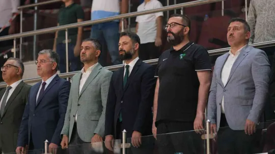 9 ülkeden 259 sporcu kozlarını Kocaeli'de paylaşıyor
