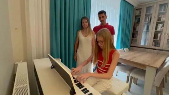 9 yaşında lise diploması aldı