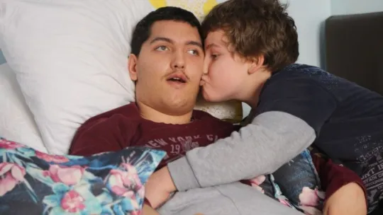 9 yıldır derdini ağlayarak anlatıyor