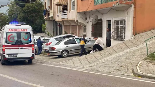 Evinde asılı halde bulundu