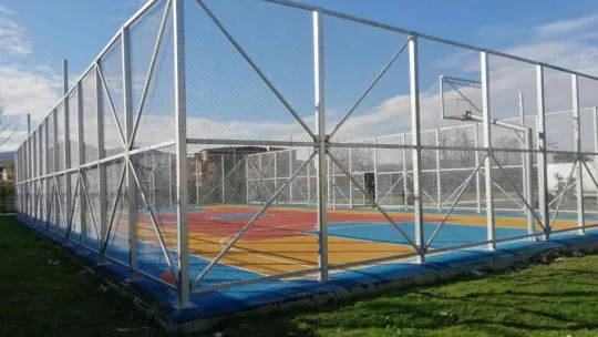 92 okula basketbol ve voleybol sahası yapıldı