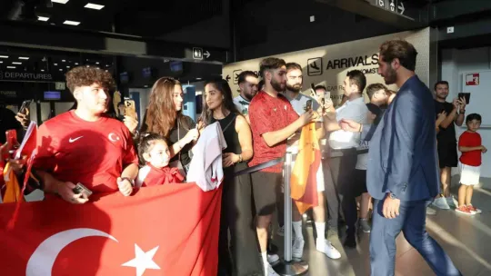A Milli Futbol Takımı, Hollanda'da