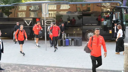 A Milli Futbol Takımı, Hollanda'da