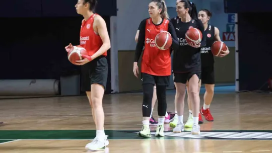A Milli Kadın Basketbol Takımı, İzlanda maçına moralli hazırlanıyor