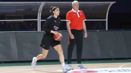 A Milli Kadın Basketbol Takımı, İzlanda maçına moralli hazırlanıyor