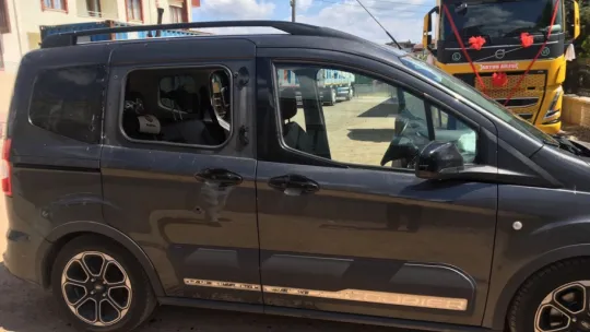 Abi kardeş arasında sokak ortasında silahlar konuştu
