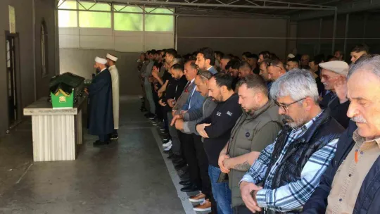 Kızının düğününde fenalaşan kadın hayatını kaybetti