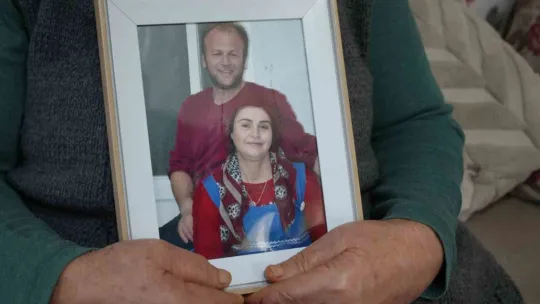 Adaleti görmeyi beklerken görme yetisinden oldu