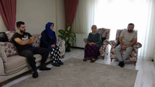 Adaleti görmeyi beklerken görme yetisinden oldu