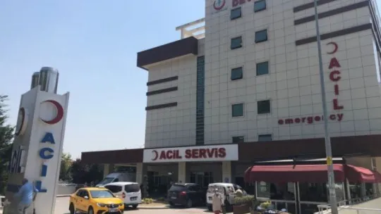 Adımını attı, asansör boşluğuna düştü