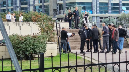 Adliyeden kaçmaya çalışan tutuklu yakalandı