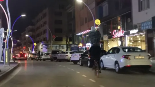 Adrenalin olsun diye canlarını tehlikeye attılar