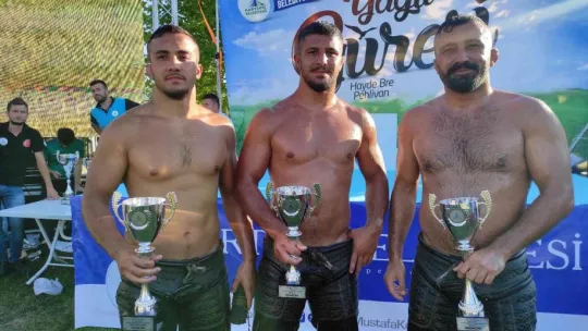 Ağabey, er meydanında kardeşine acımadı