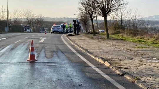 İzmit'te feci kaza! Ağaca çarptı, sürüklendi, savruldu