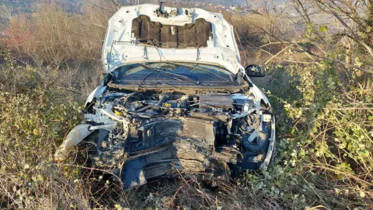 İzmit'te feci kaza! Ağaca çarptı, sürüklendi, savruldu