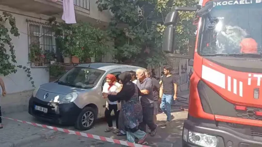 Ağlatan yangın: 1'i bebek 4 kişi dumandan etkilendi